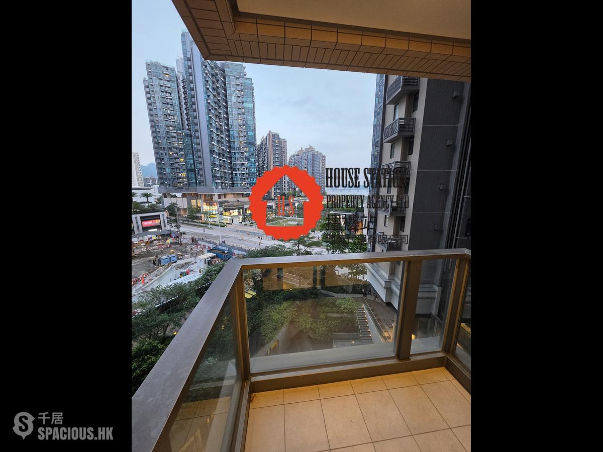 Tseung Kwan O - The Wings IIIA 01