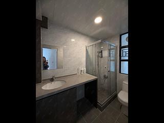 Mid Levels West - Scenic Heights Block 2 09