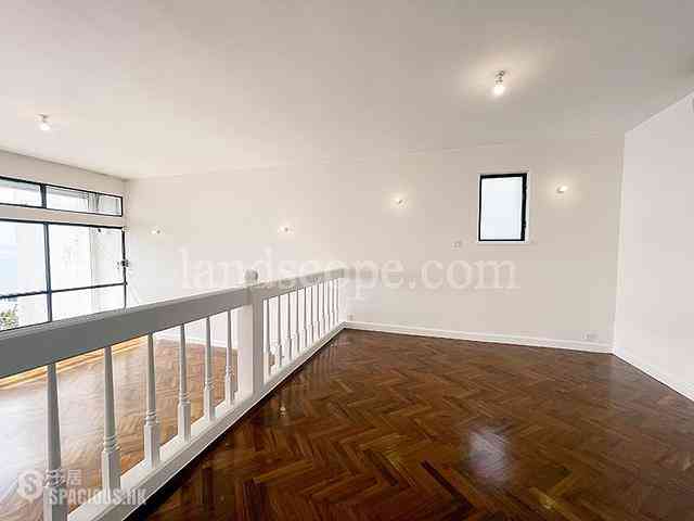 Chung Hom Kok - Coral Villas 05