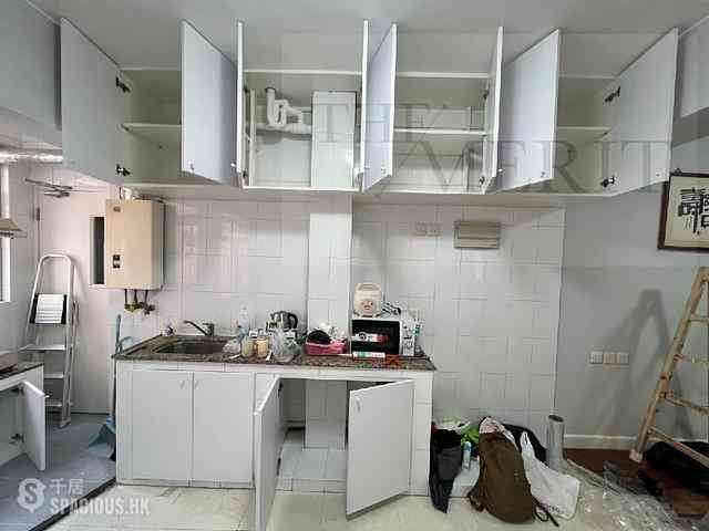 Wan Chai - Wai Cheong Building 09