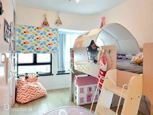 Yau Ma Tei - King's Park Villa 12