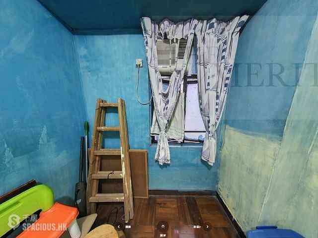 Wan Chai - Sam Yuen Mansion 05