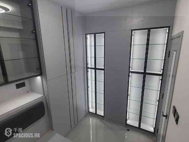 Causeway Bay - Paterson Building 02