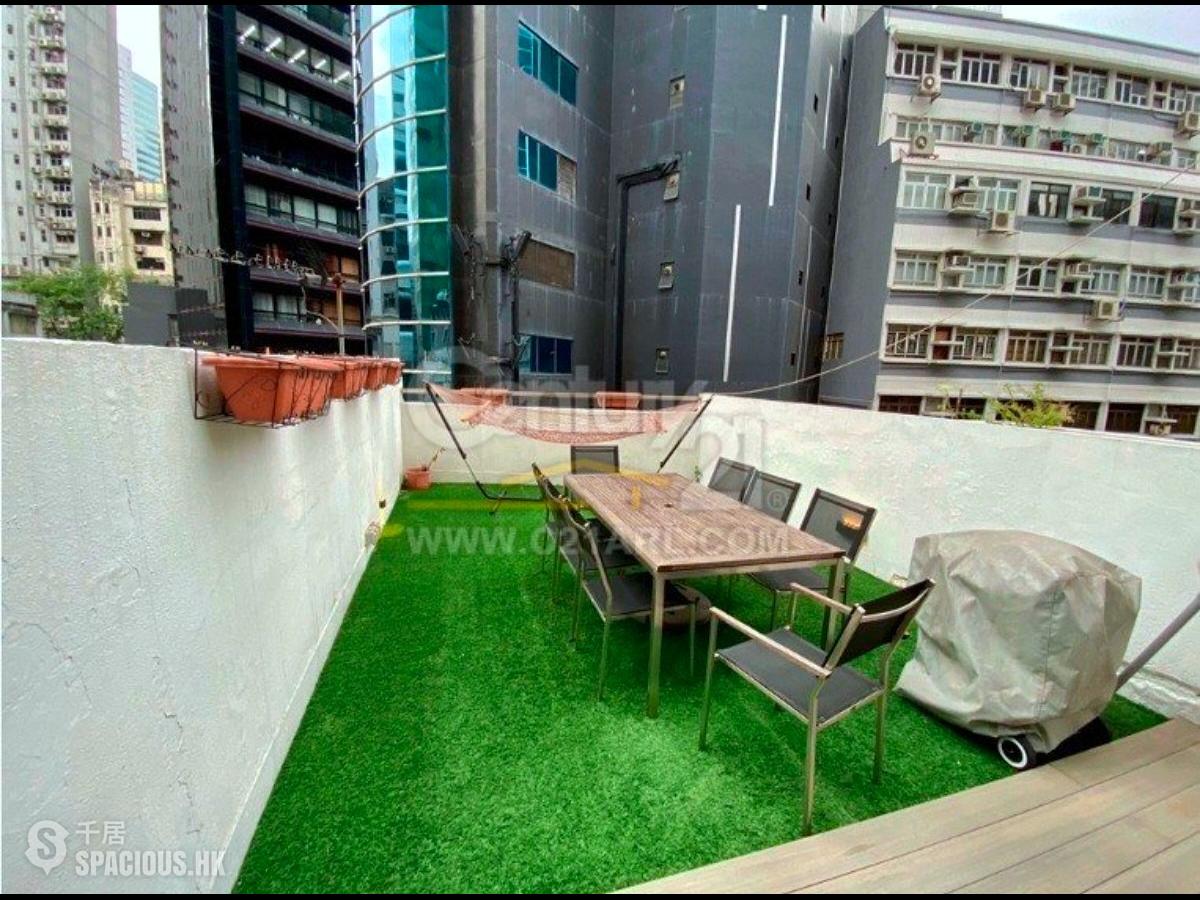 Central - 59-61, Wellington Street 01