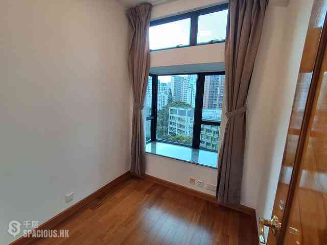 Fortress Hill - Le Sommet Block 2 04