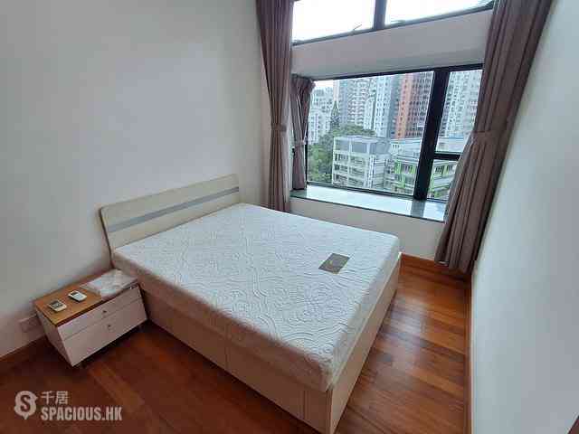 Fortress Hill - Le Sommet Block 2 06