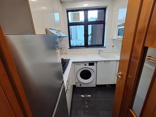 Fortress Hill - Le Sommet Block 2 09