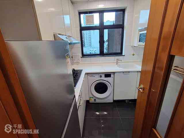 Fortress Hill - Le Sommet Block 2 09