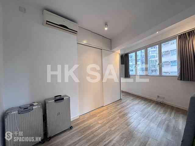 Sai Ying Pun - Sun Luen Building 06