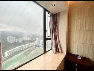 Happy Valley - Broadwood Twelve 02