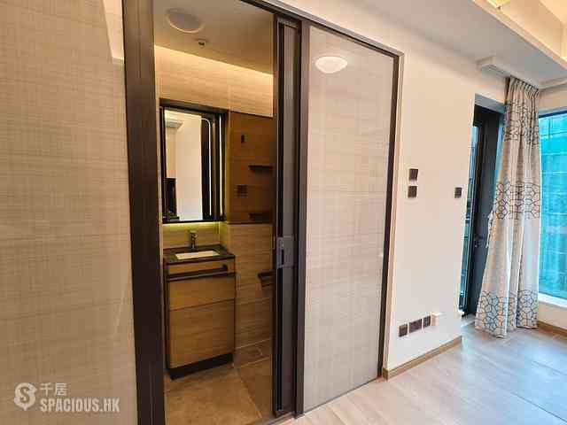 Sai Ying Pun - One・Artlane 02