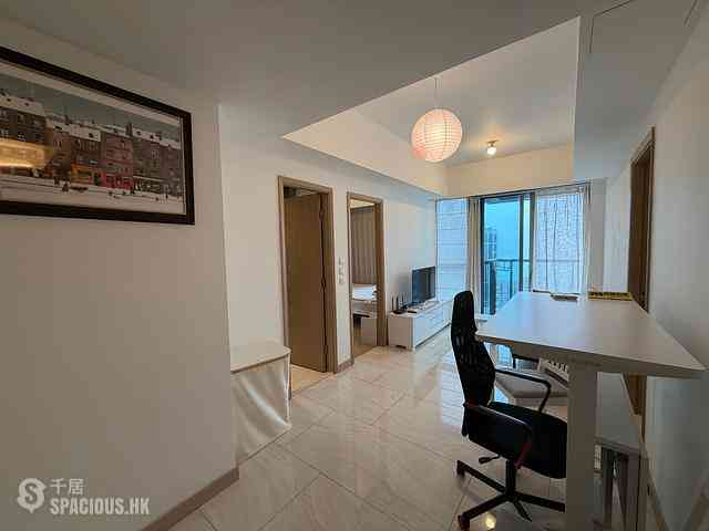 Sai Ying Pun - King's Hill 01