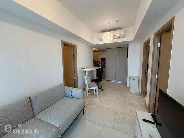 Sai Ying Pun - King's Hill 02