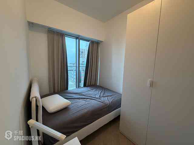 Sai Ying Pun - King's Hill 03