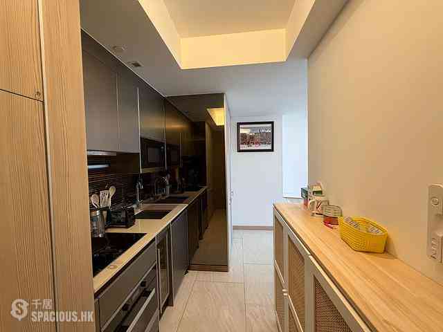 Sai Ying Pun - King's Hill 05