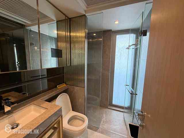 Sai Ying Pun - King's Hill 08