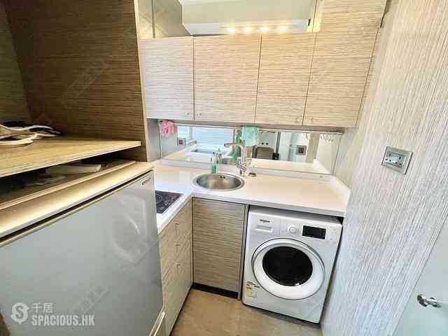 Mid Levels West - Bonham Court 03