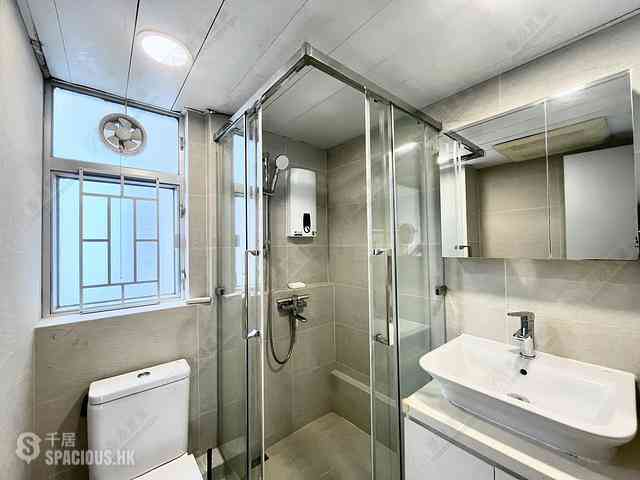 Mid Levels West - Bonham Court 04