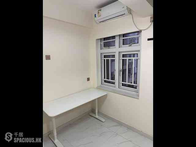 Wan Chai - Johnston Building 11