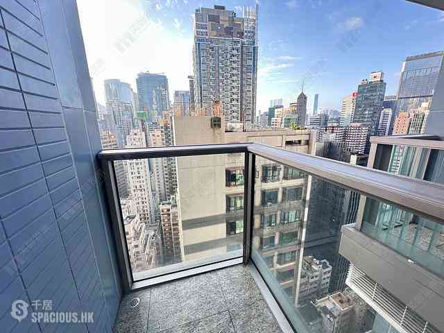 Wan Chai - The Avenue Phase 2 Block 2 02