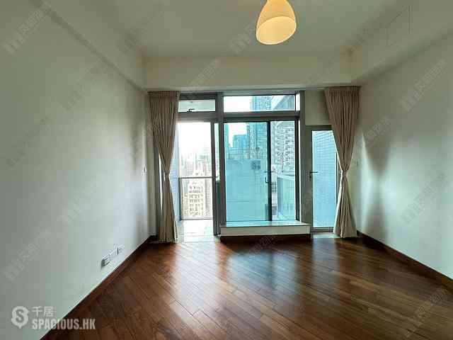 Wan Chai - The Avenue Phase 2 Block 2 03