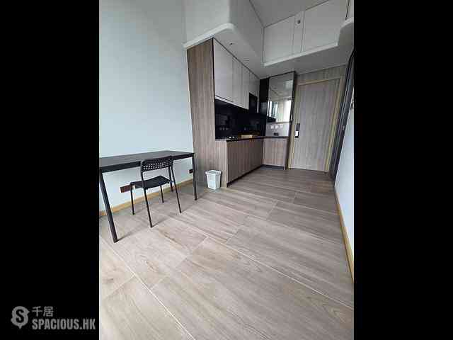 Sai Ying Pun - Two・Artlane 01