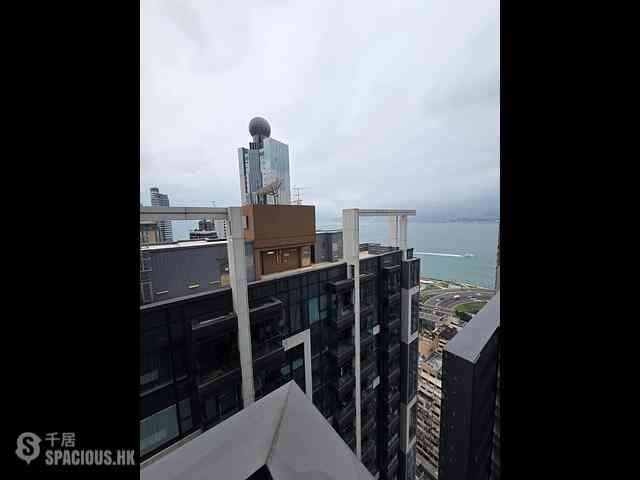 Sai Ying Pun - Two・Artlane 04