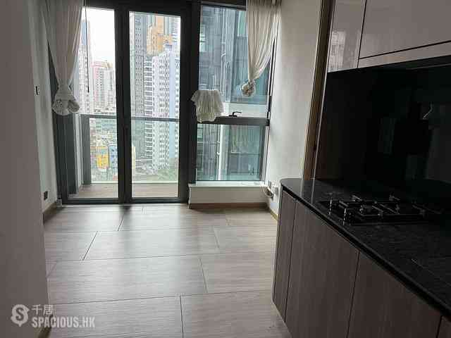 Sai Ying Pun - Two・Artlane 02