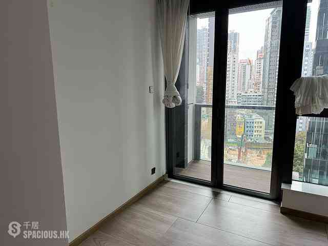 Sai Ying Pun - Two・Artlane 04
