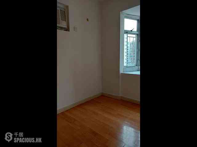 Shau Kei Wan - Tak Fook Building 04