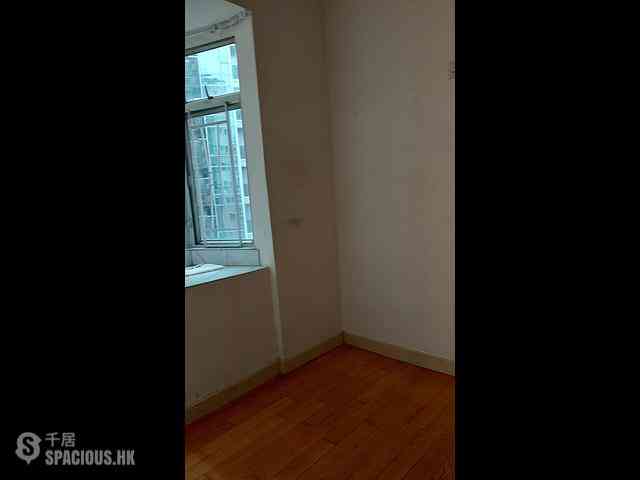 Shau Kei Wan - Tak Fook Building 05