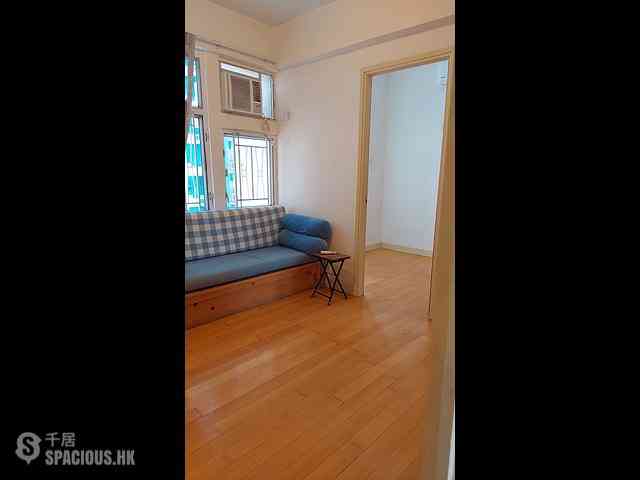 Shau Kei Wan - Tak Fook Building 06