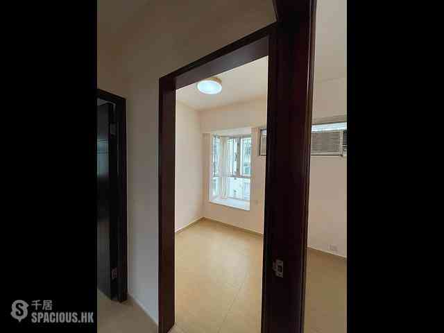 Kennedy Town - Shun Fai Building 06