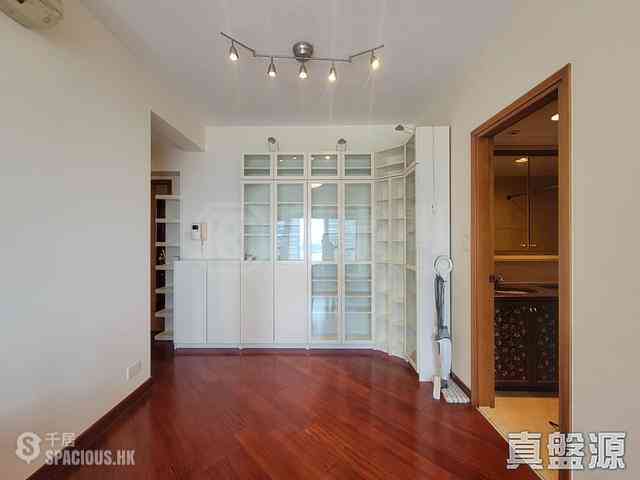 West Kowloon - The Arch Moon Tower (Block 2A) 04