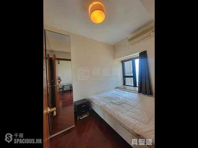 West Kowloon - The Arch Moon Tower (Block 2A) 06