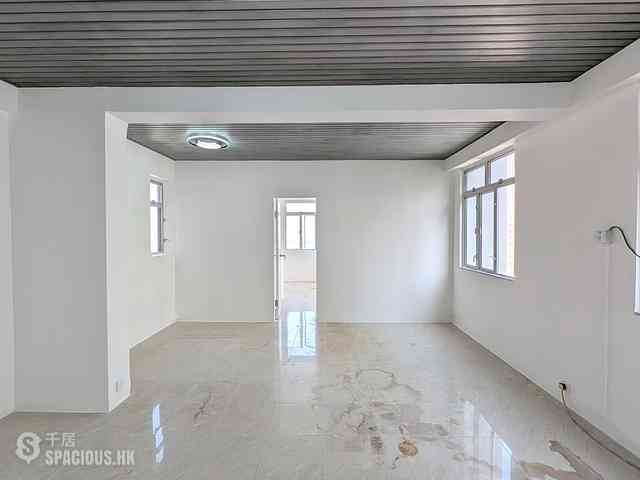 Tai Hang - Gold King Mansion 06