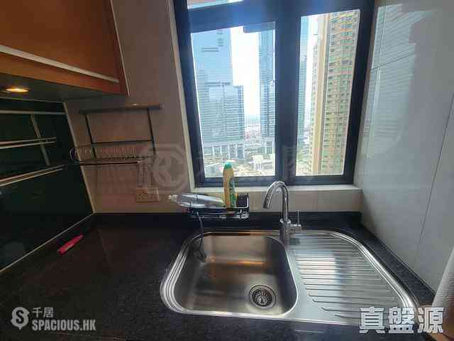 West Kowloon - The Arch Moon Tower (Block 2A) 09