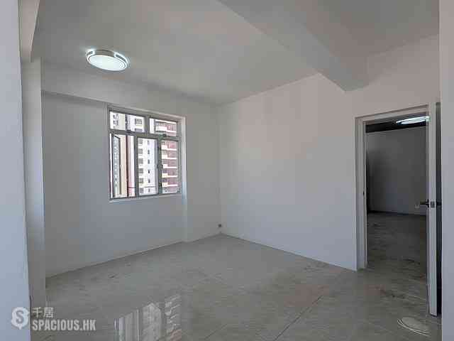 Tai Hang - Gold King Mansion 14