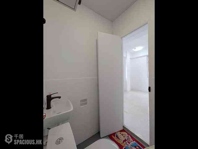 Tai Hang - Gold King Mansion 16
