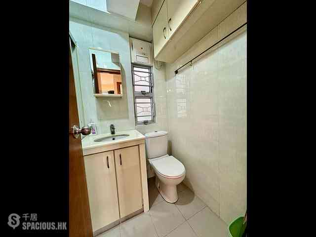 Kennedy Town - Pearl Court 14