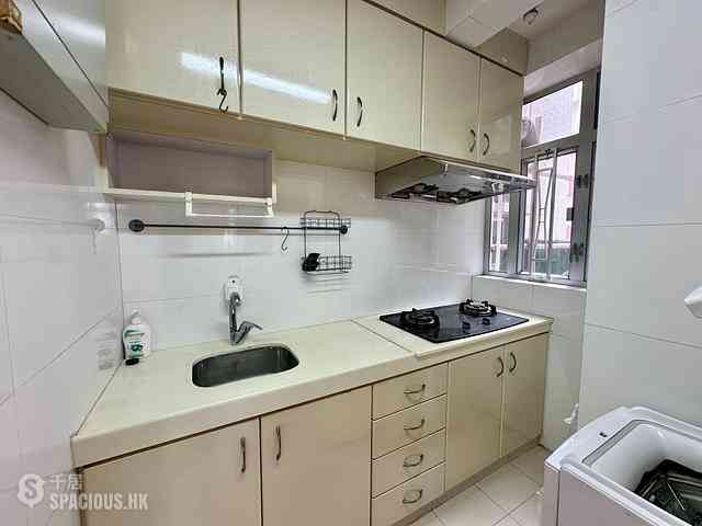 Kennedy Town - Pearl Court 07