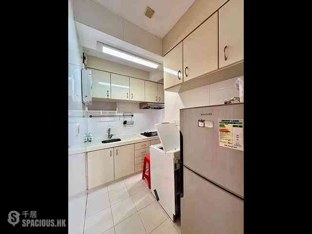 Kennedy Town - Pearl Court 09