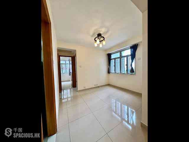 Kennedy Town - Pearl Court 13