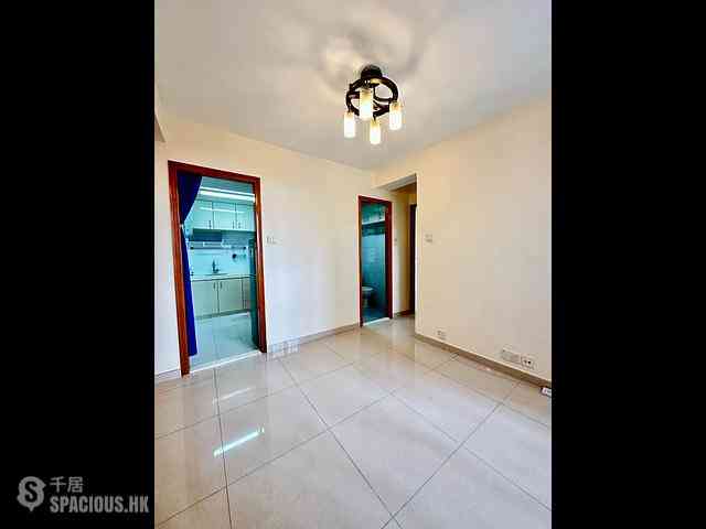 Kennedy Town - Pearl Court 06