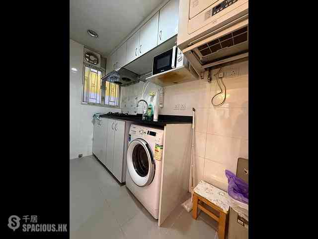 Wan Chai - On On Mansion 03