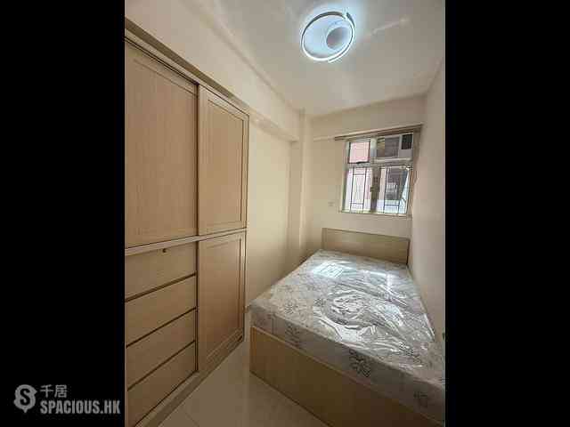 Wan Chai - On On Mansion 13
