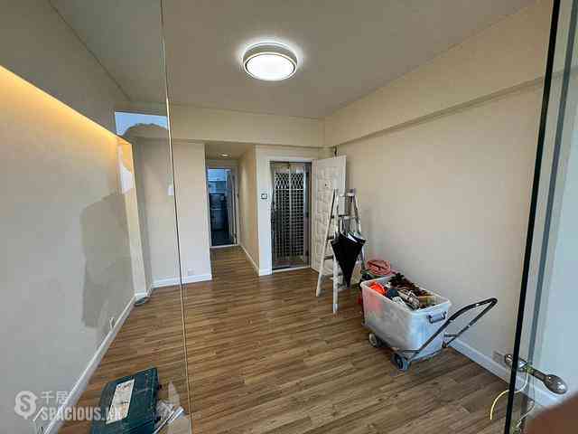 Causeway Bay - Bay View Mansion 05