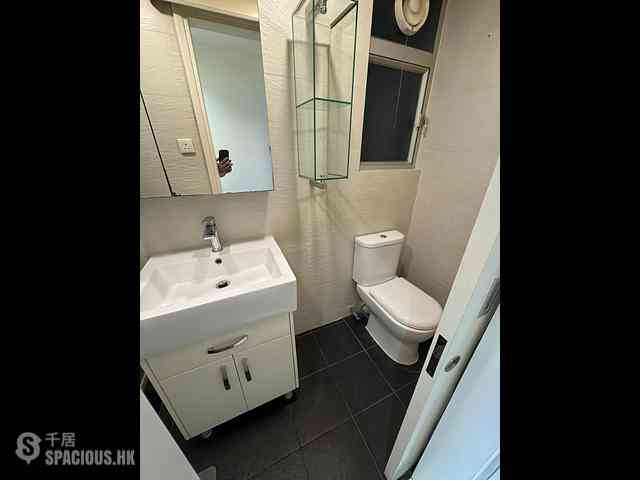 Causeway Bay - Bay View Mansion 07