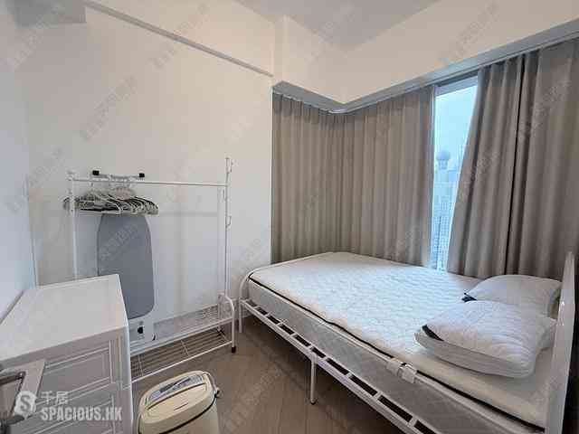 Sai Ying Pun - King's Hill 08