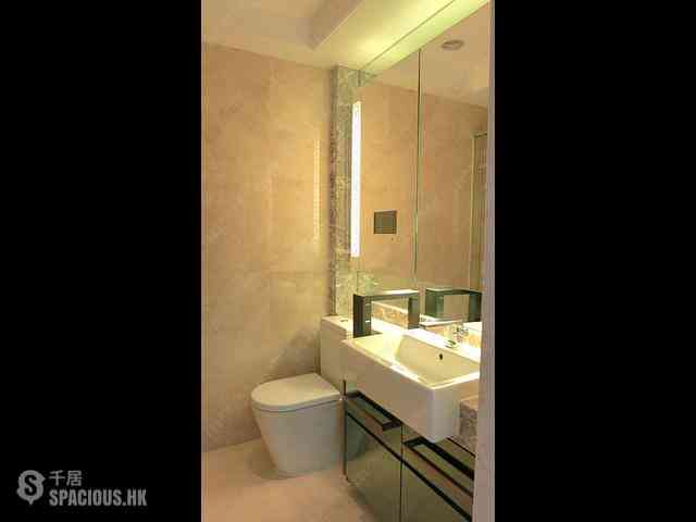 Wan Chai - The Avenue Phase 2 Block 2 03